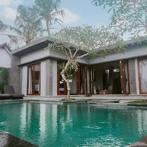 Anggira , Ubud Indonesia